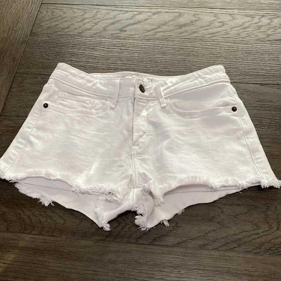 Abercrombie and Fitch women’s white Denim Shortie  Shorts | Size 26/2 - Picture 3 of 8